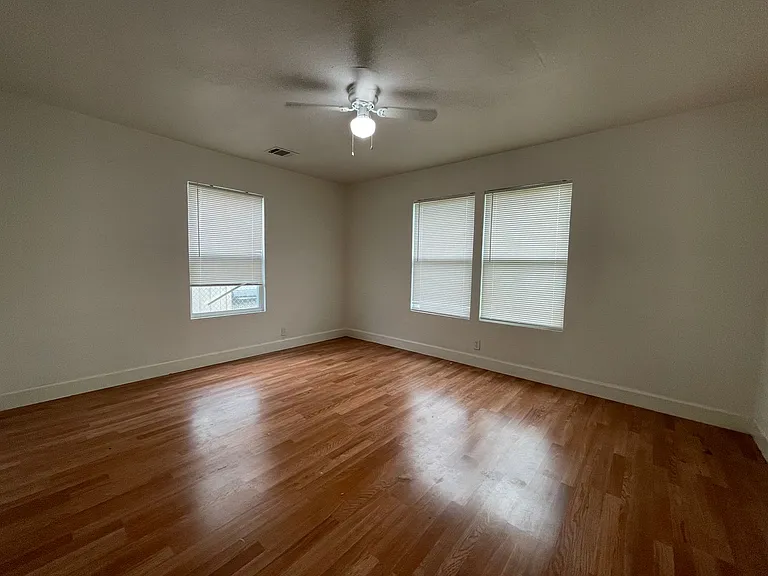 809 Glen Garden Dr — Photo 6