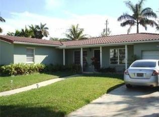 820 Harrison St, Hollywood, FL 33019