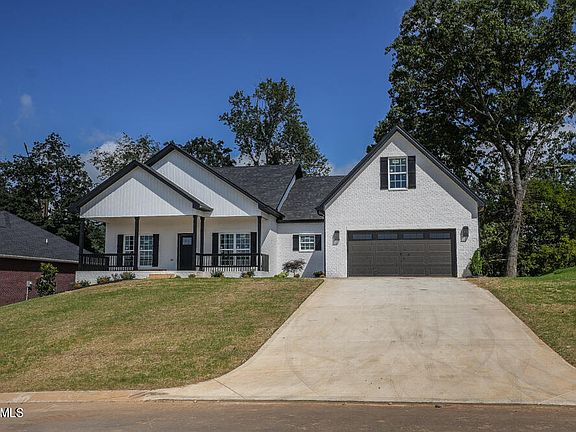 3rd image of 5723 Mountain Vista Ln