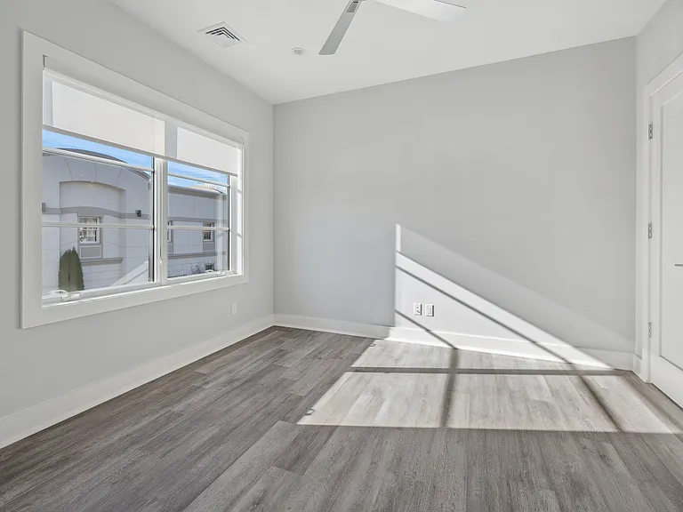 355 Phillips Park Rd #301 — Photo 4