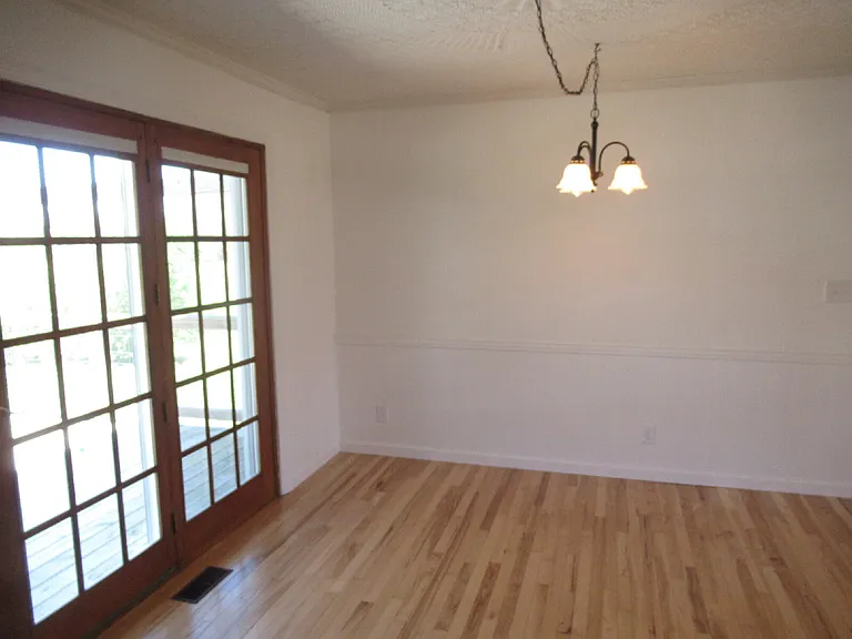 1330 Davis Rd — Photo 11