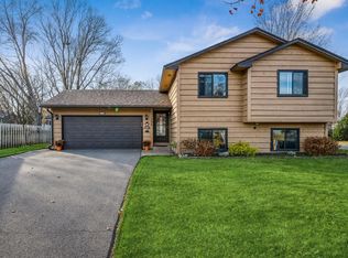 11355 Florida Ave N, Champlin, MN 55316