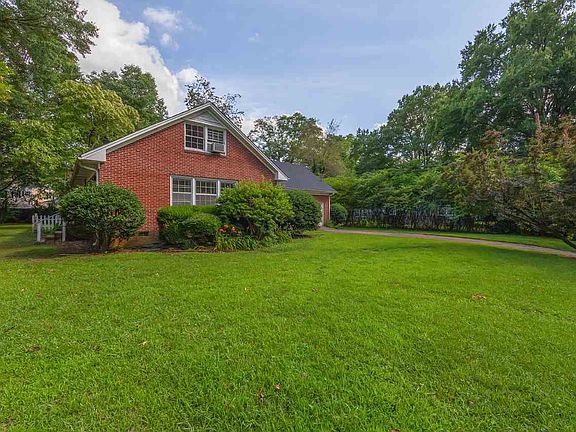 3rd image of 64 Mimosa Dr