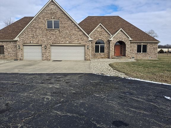 5th image of 256 W Brookville Rd