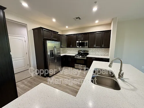 2425 W Bronco Butte Trl #2004 Photo 1