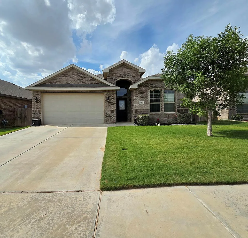 4 bed, 2.5 bath, 2203 sqft, $2,950 — Photo 1