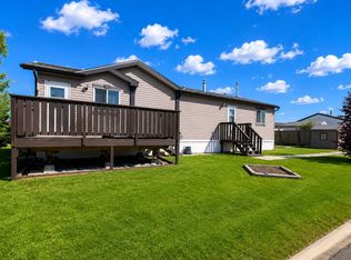 8701 W 90th St, Grande Prairie, AB T8X 1V6