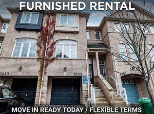 3255 Redpath Cir, Mississauga, ON L5N 8R3