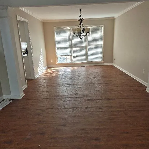 450 Stedford Ln — Photo 12