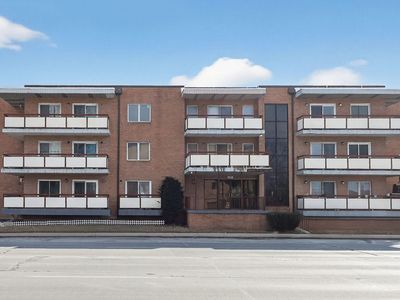 6441 Pershing Rd APT 305, Stickney, IL, 60402