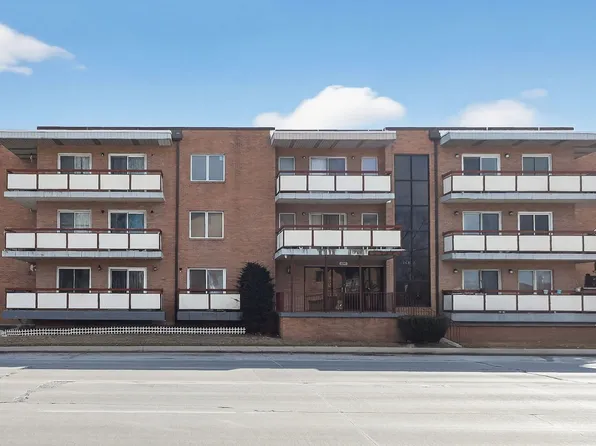 6441 Pershing Rd APT 305, Stickney, IL 60402
