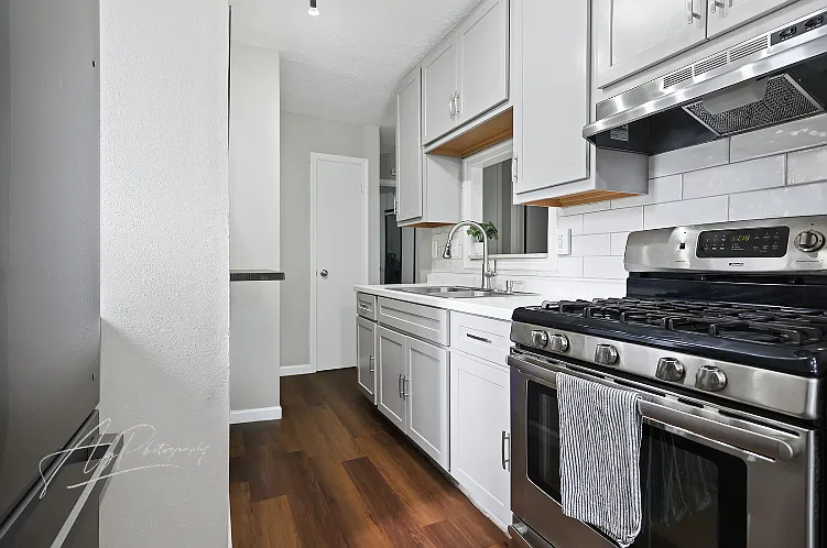 10848 Kingbee Pl #MAIN — Photo 6