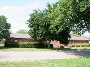 505 Williams St, Grandview, TX 76050