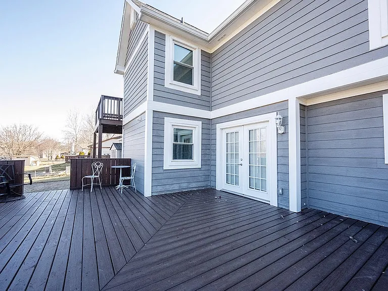 11704 Cameron Dr — Photo 3