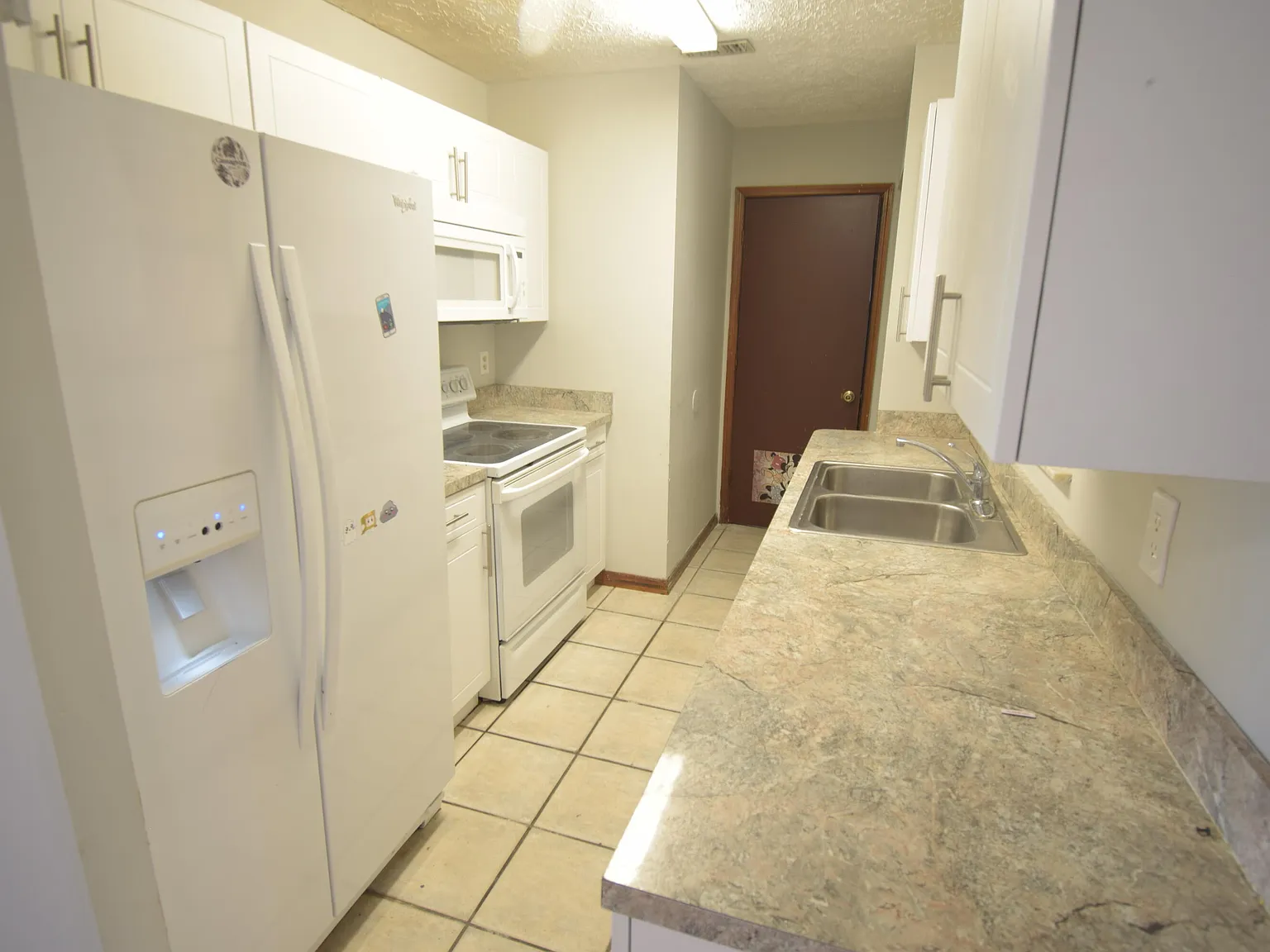 3 bed, 2.0 bath, 1392 sqft, $2,150 — Photo 4
