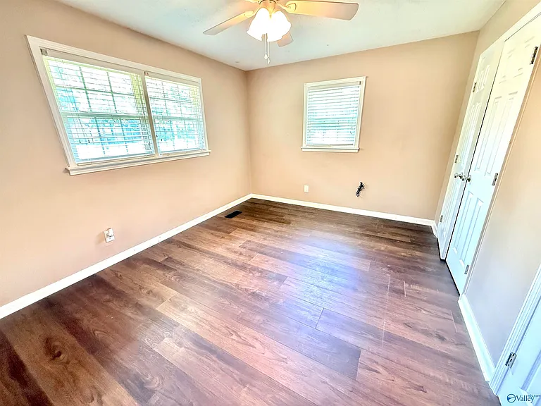 1711 Lydia Dr NW — Photo 11