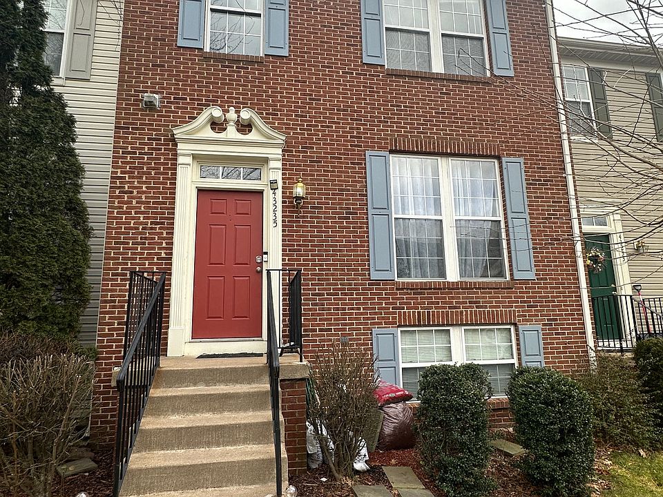 1st image of 43235 Brookford Sq