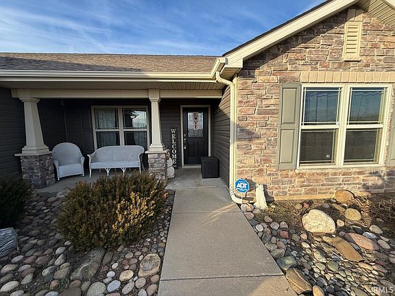 4th image of 3426 N Charlais Cir