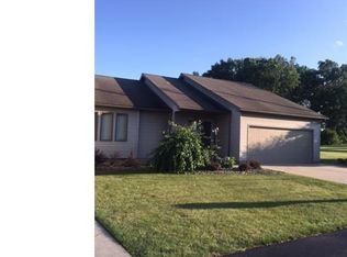 2370 Whispering Mdws NE, Warren, OH 44483