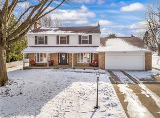 2466 Sheffield St NW, North Canton, OH 44720