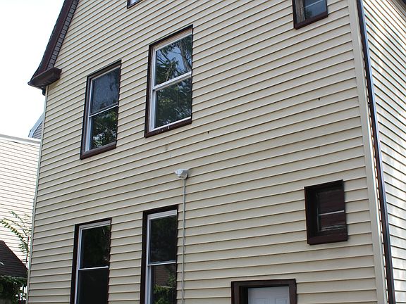 3rd image of 541-543 Sandford Ave
