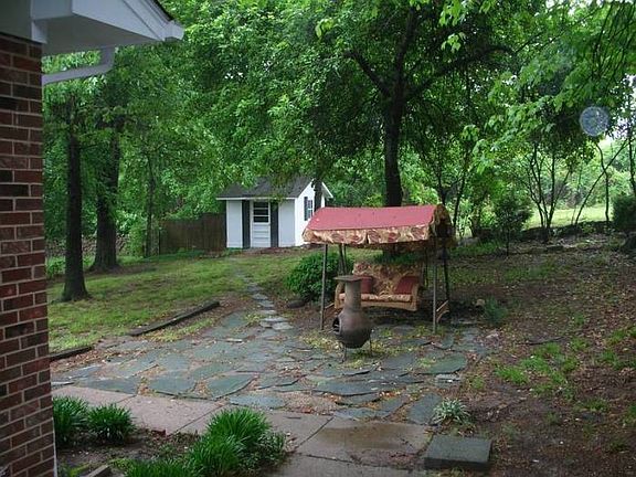 5th image of 2907 Regents Park Ln