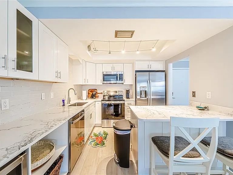 616 Flamingo Dr #102 — Photo 9