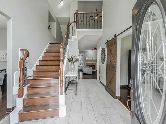 4th image of 723 Forest Lane Dr