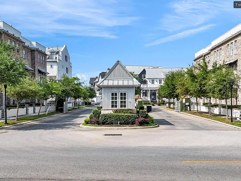 8612 Emnora Ln — Photo 33