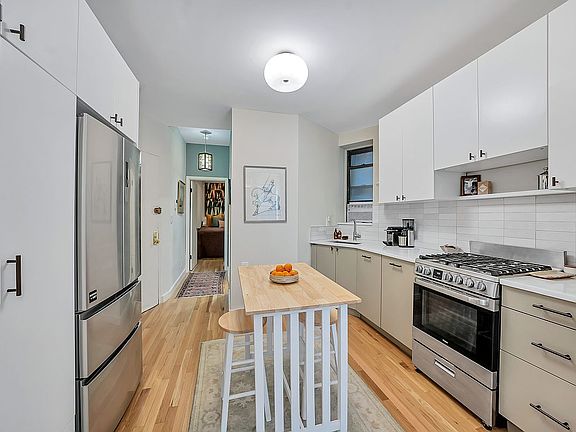 3rd image of 353 W 47th St APT 2FE