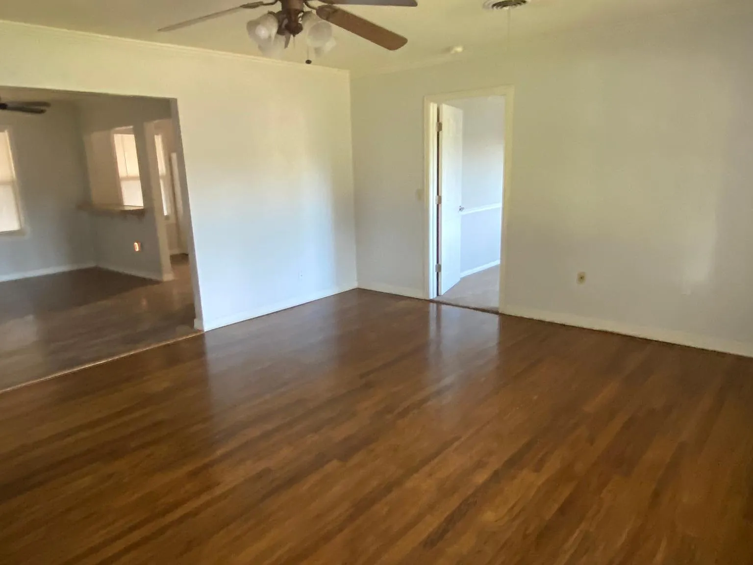 4 bed, 1893 sqft, $1,850 — Photo 2