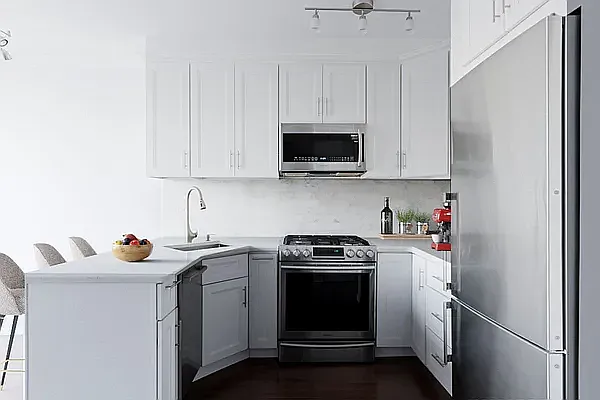 Rented by Level Group | media 24