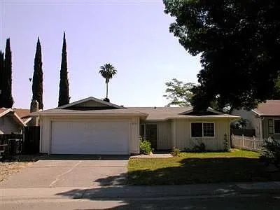 8225 Summerplace Dr photo 1