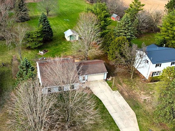 2nd image of 1735 Scully Rd