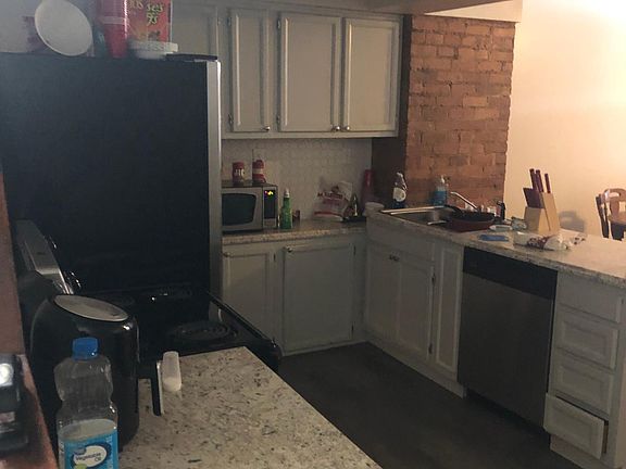 4th image of 2221 Stratford Ave