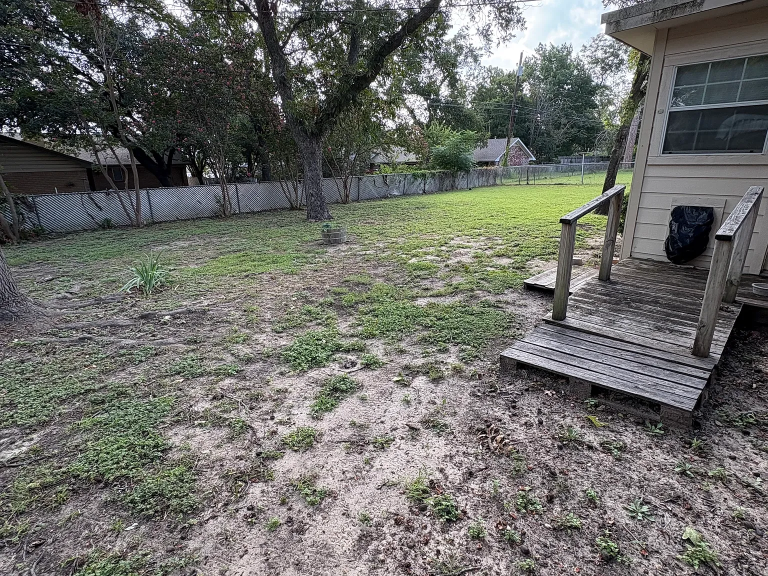 2051 N Woodland St — Photo 4