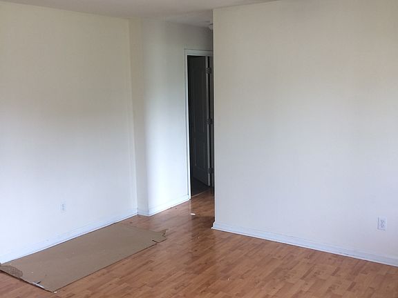 3rd image of 801 E Santa Clara St