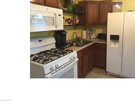 3rd image of 44 Woodrow Ave