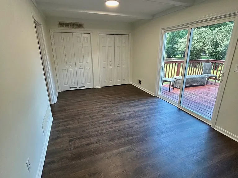 925 Fenley Ave — Photo 12