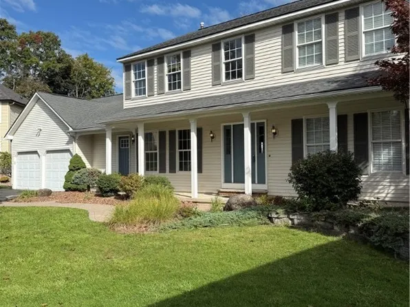 104 Coronado Cir, North Syracuse, NY 13212