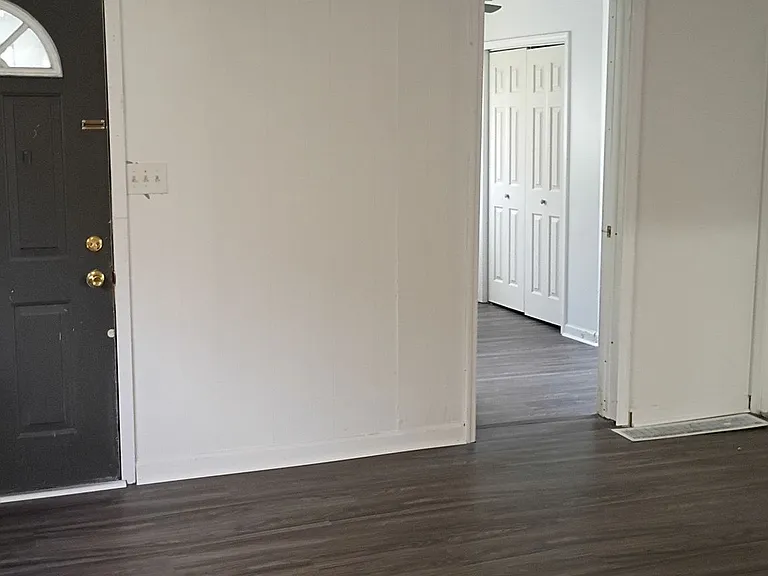 308 Wilson St — Photo 2