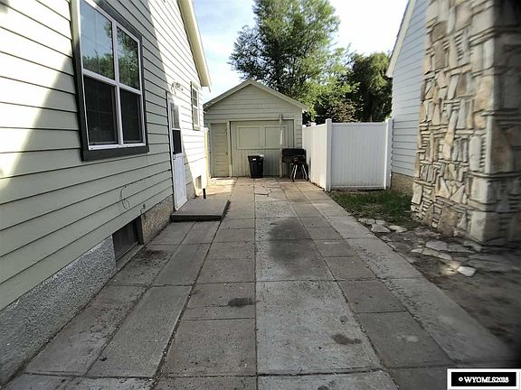 2nd image of 1213 Pulliam Ave