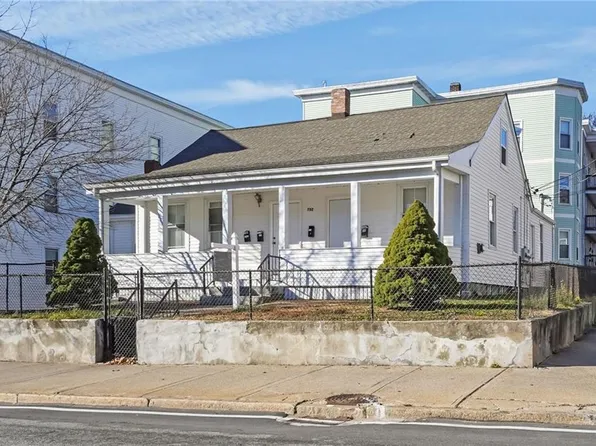 752 Social St, Woonsocket, RI 02895
