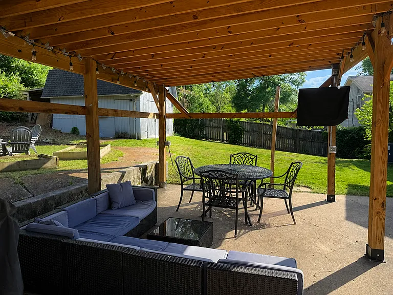 6473 Thunderbird Dr — Photo 3