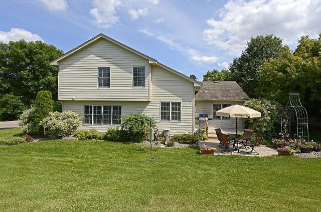 2nd image of 733 Ashley Dr
