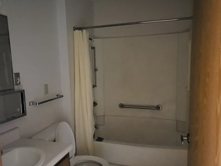 120 N 4th Ave #7 — Photo 3