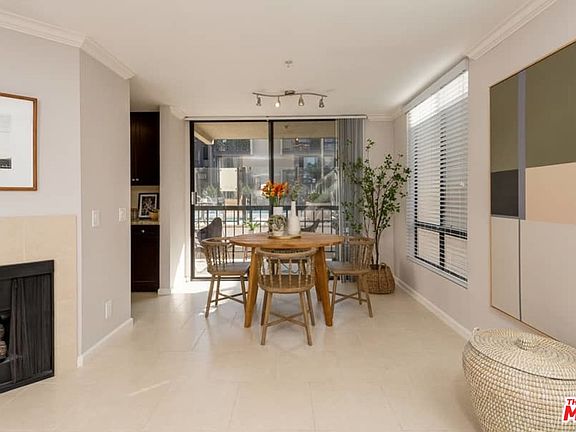 5th image of 7320 Hawthorn Ave APT 101