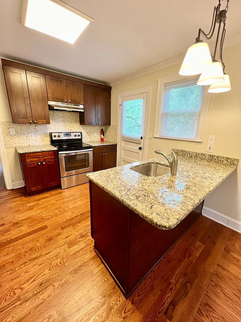 East Nashville 3 Bedroom 2 Bath House $2100/ mo — Photo 3