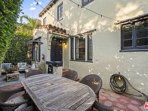 4th image of 836 Hilldale Ave