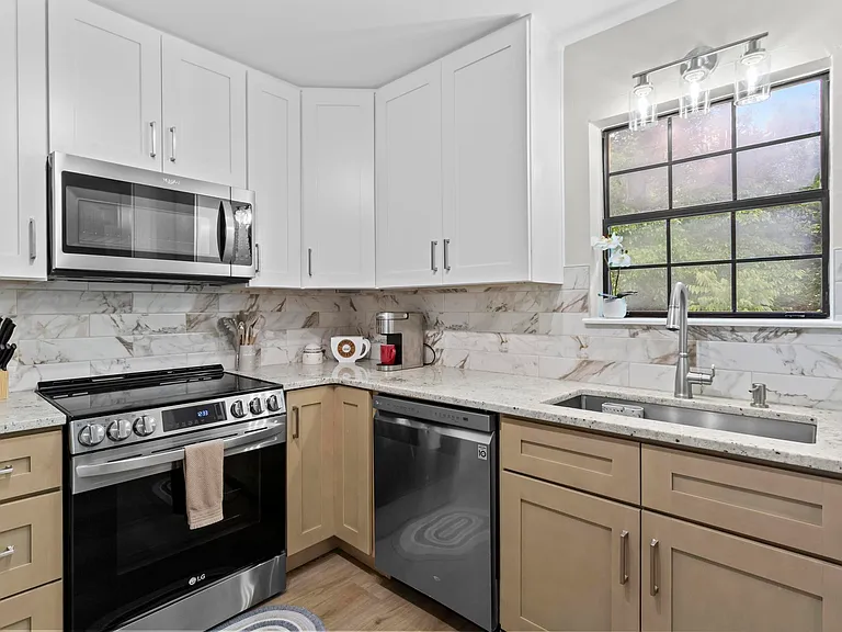 134 Woodberry Ct — Photo 9